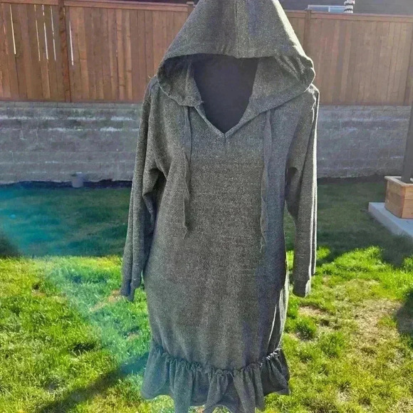 Absolutely Famous Womens Gray Hooded Tunic/Mini dress with Ruffled Bottom - Sz L - Picture 7 of 11